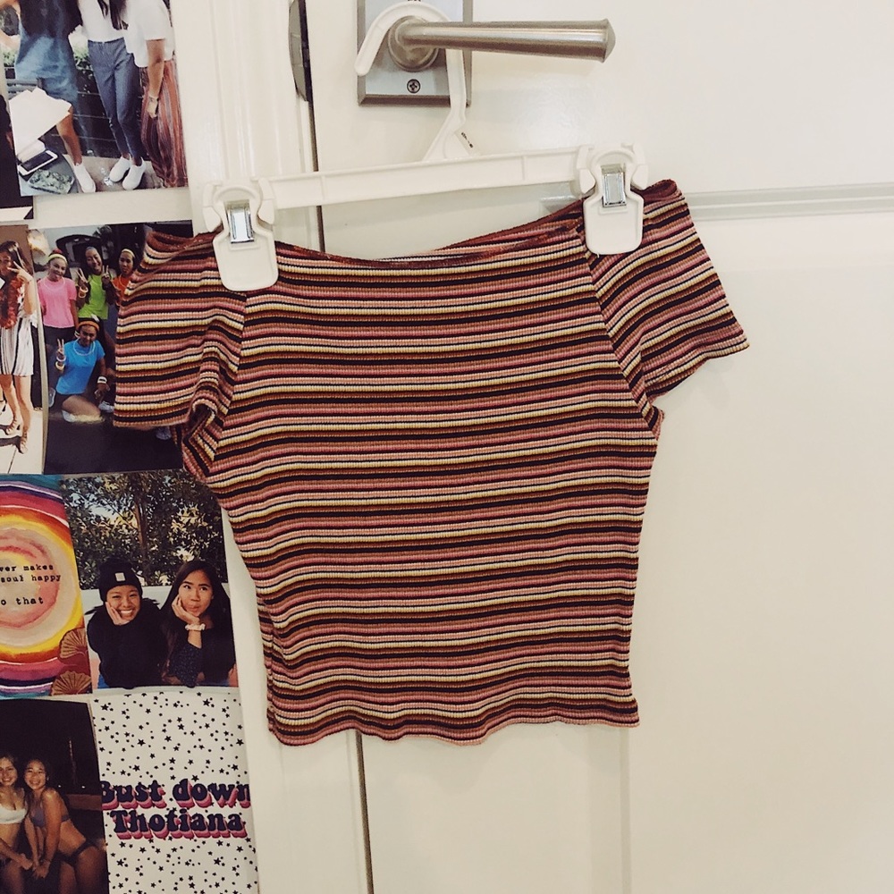 brandy melville: rubbed off the shoulder top